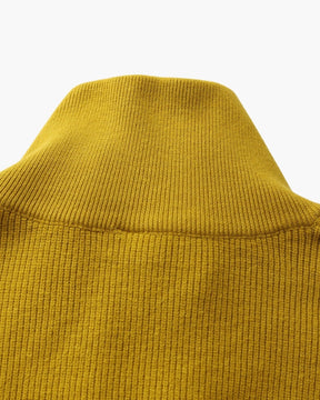 Raffinierter Strickpullover mit halbem Reißverschluss