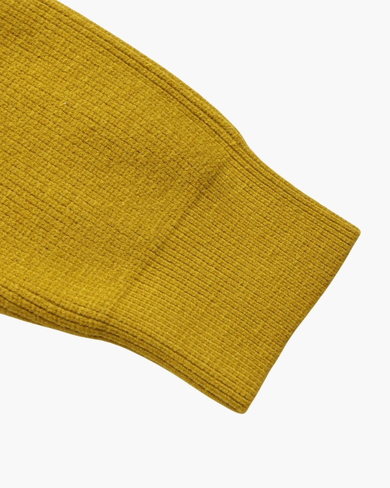 Raffinierter Strickpullover mit halbem Reißverschluss